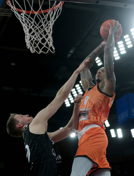 养足球年轻 养足球年轻