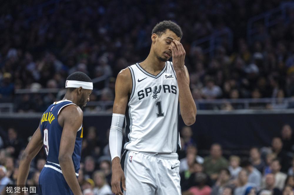 带着一点冷 带着一点冷